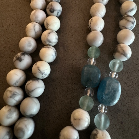 Genuine Crystal Mala Necklace Handmade Howlite Aquamarine Fluorite Quartz - Picture 3 of 3